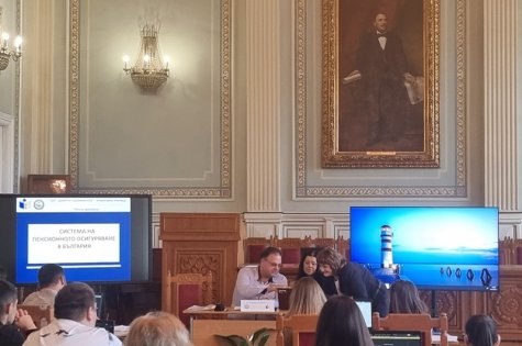 Преподаватели от Стопанска академия взеха участие в открит урок, проведен в ПДТГ „Д. Хадживасилев“ – Свищов